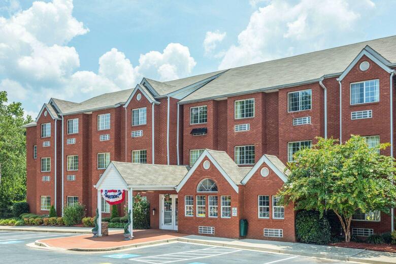 Hotel Microtel Inn & Suites Eagles Landing