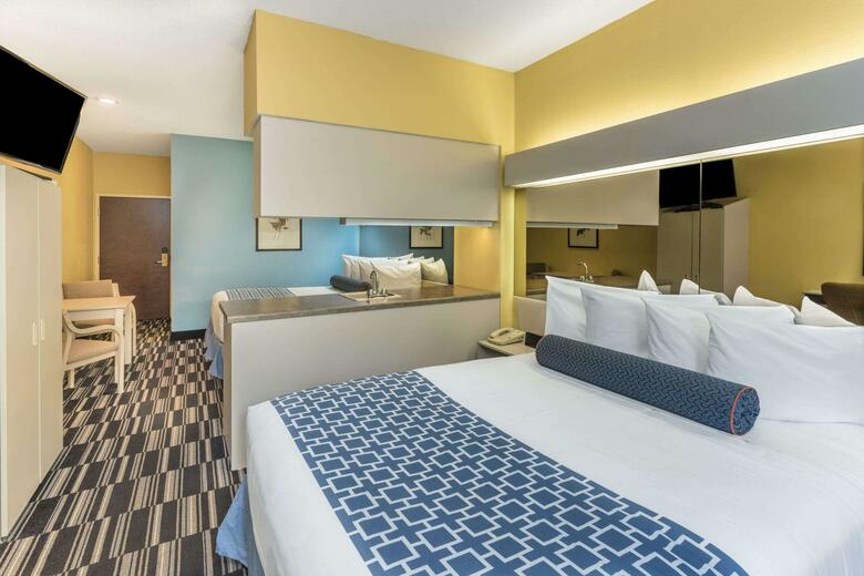 Hotel Microtel Inn & Suites Eagles Landing