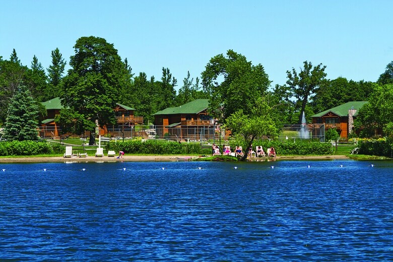 Hotel Arrowwood Resort And Conference Center