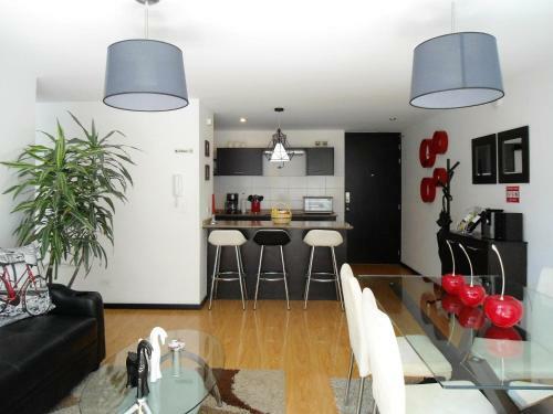 Central Apartments (plaza Foch)