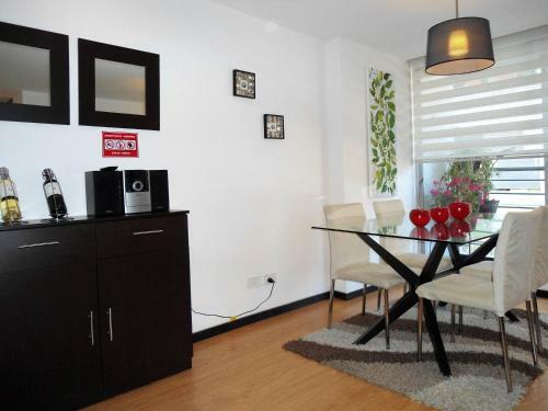 Central Apartments (plaza Foch)