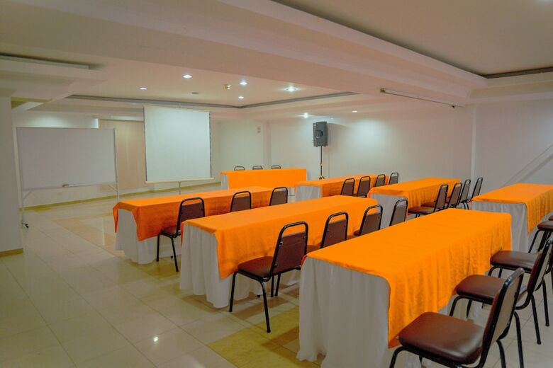Hotel Granada Real