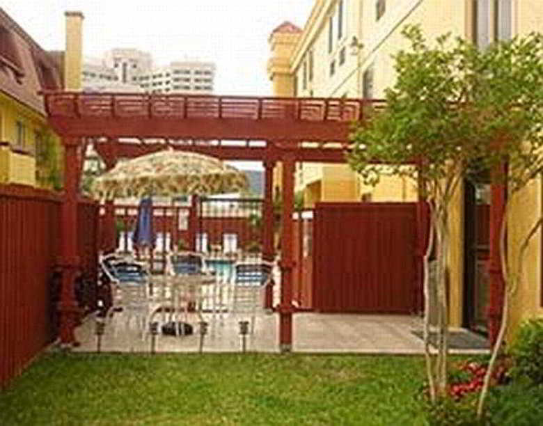 Hotel La Quinta Inn Dallas Lbj Central