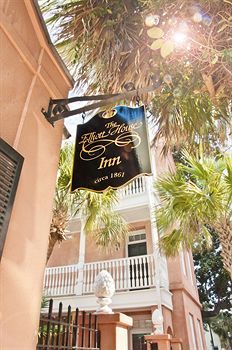 Hotel Elliott House Inn