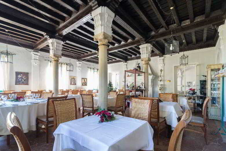 Hotel Oromana