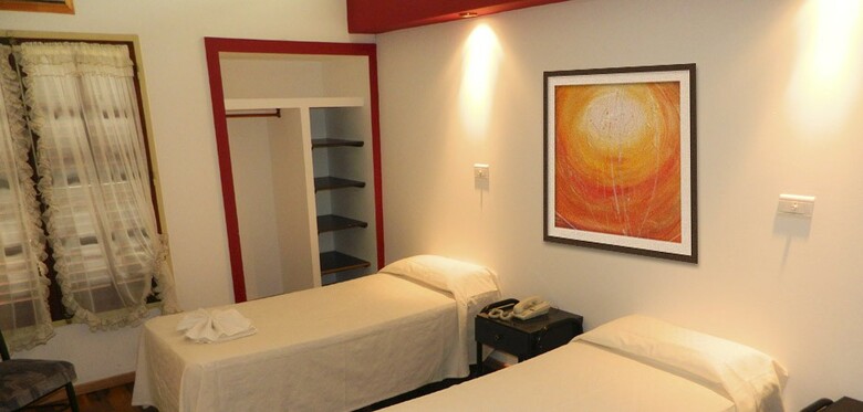 Ananqu� Hotel