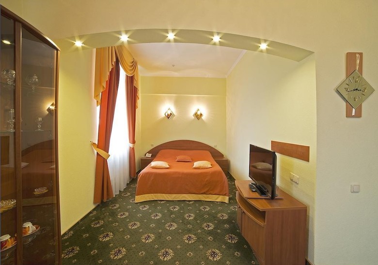 Tourist Hotel