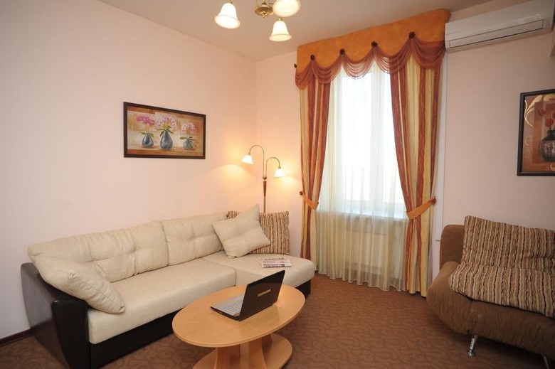 Tourist Hotel