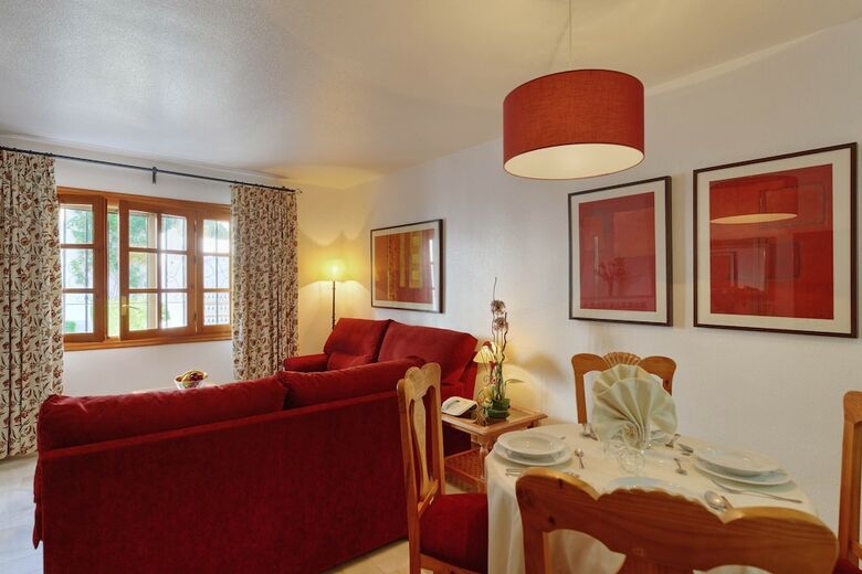 Apartamentos Infiniti Beach Resort
