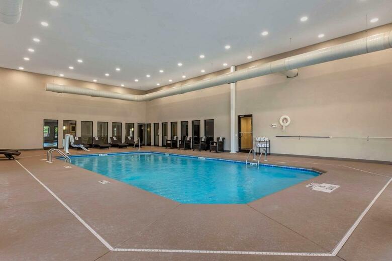 Hotel Comfort Suites