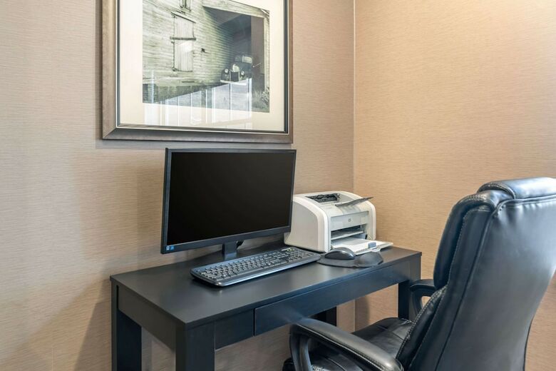 Hotel Comfort Inn & Suites