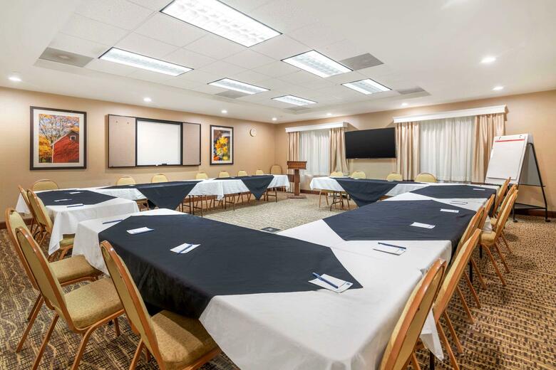 Hotel Comfort Inn & Suites