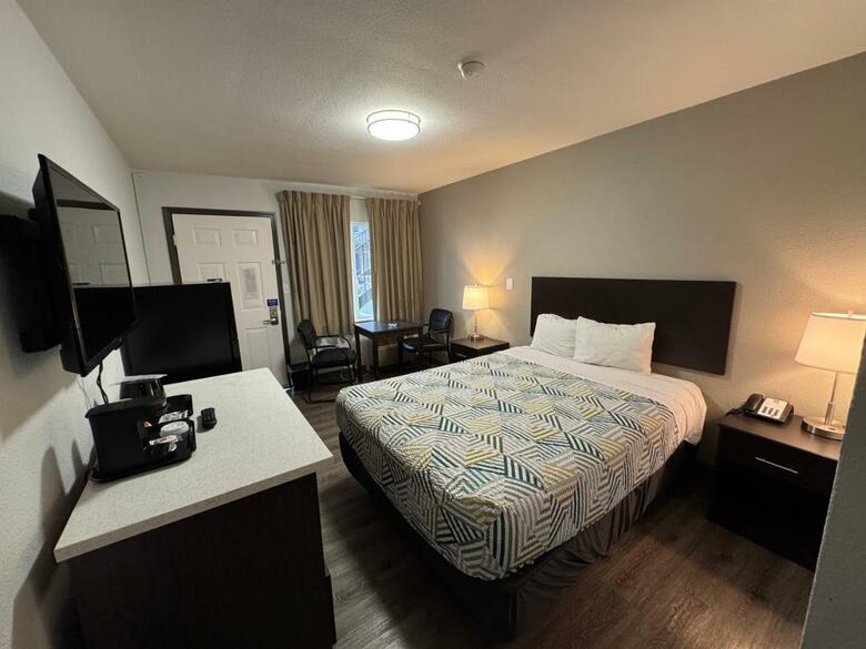 Hotel Studio 6 Suites Vancouver Wa Waterfront
