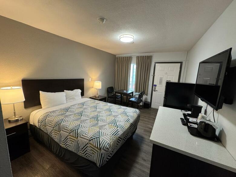 Hotel Studio 6 Suites Vancouver Wa Waterfront