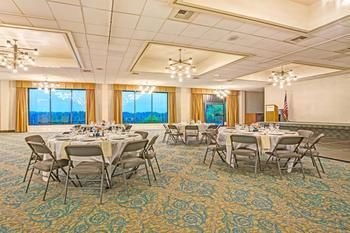 Hotel Comfort Inn & Suites
