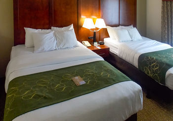Hotel Comfort Suites Inn At Ridgewood Farm