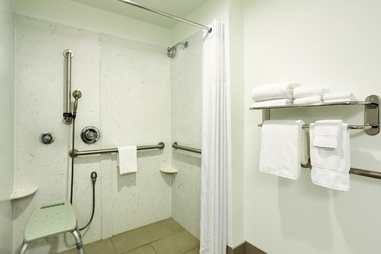 Hotel Country Inn & Suites