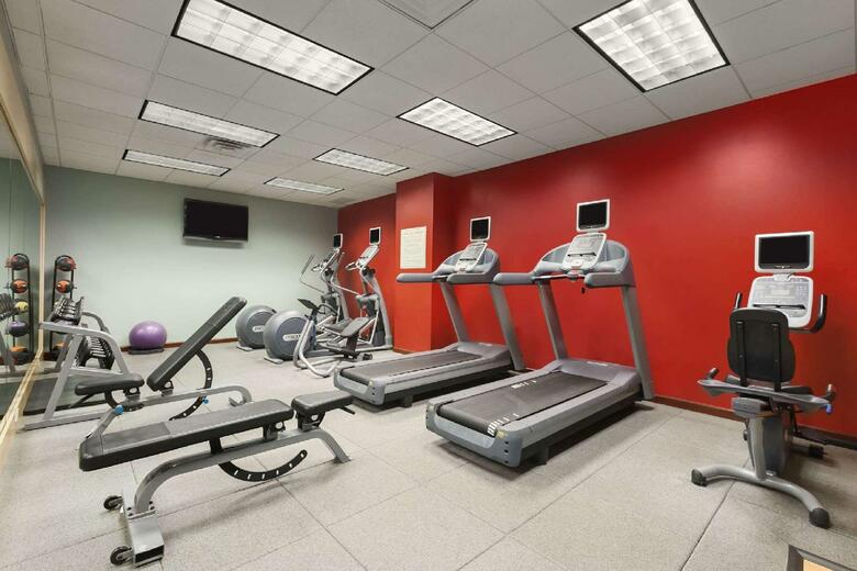 Hotel Embassy Suites Cleveland - Rockside