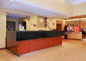 Hotel Comfort Suites