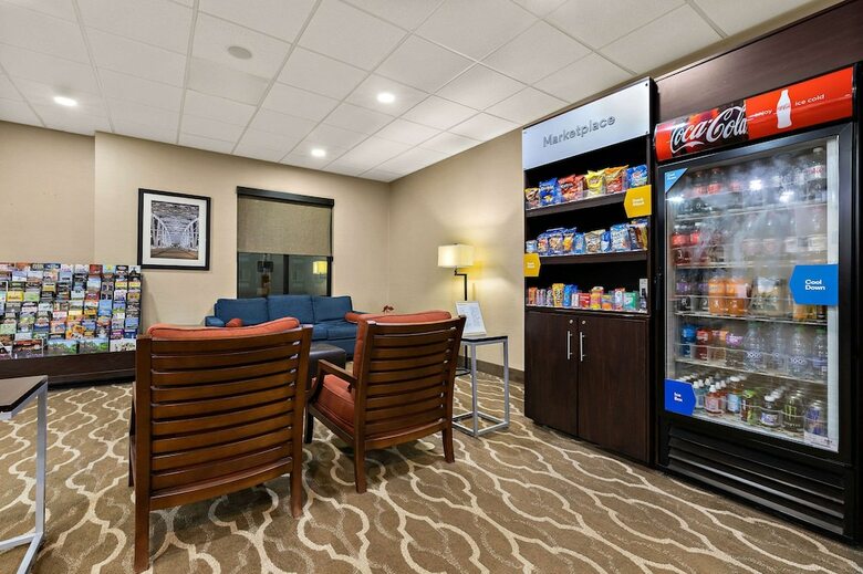 Hotel Comfort Suites Nashville