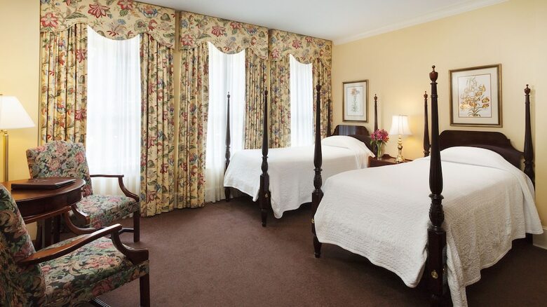 Hotel Planters Inn