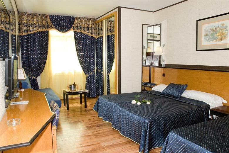 Hotel Avenida De Espa�a