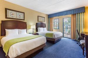 Days Hotel Mesa Country Club