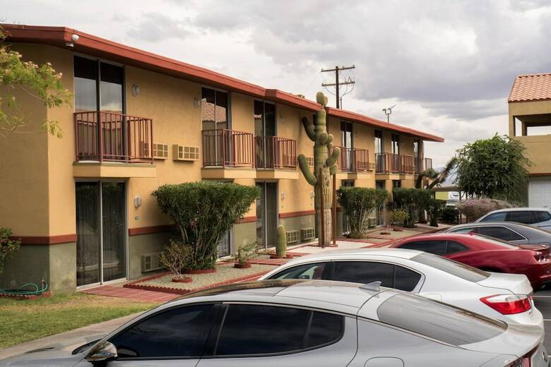 Hotel California Inn