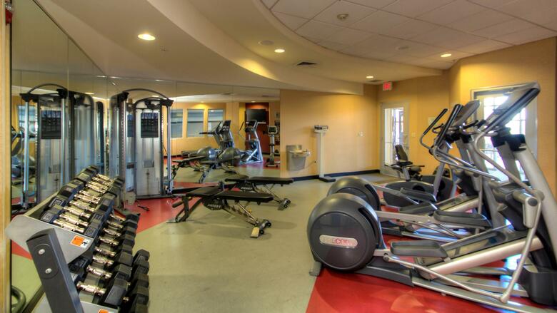 Hotel Cambria Suites