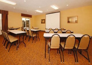 Hotel Comfort Suites