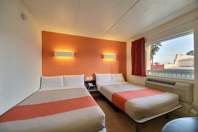 Hotel Motel 6 South Padre Island