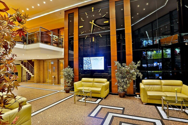 Grand Madrid Hotel