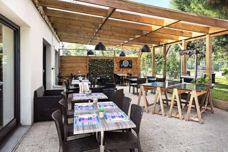 Hotel Campanile Fouquieres Les Bethune(.)