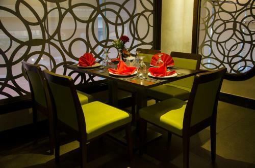 Lazourd Palace Hotel Apartments