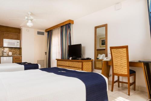 Hotel Caribbean Palm Village Resort