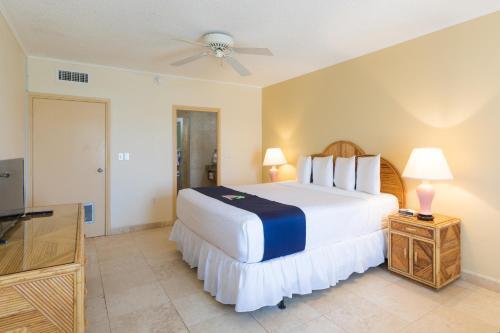 Hotel Caribbean Palm Village Resort