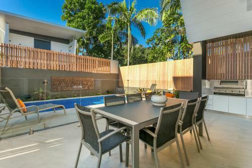 Koko's Beach Houses 1 And 2
