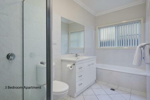 Hotel Best Western Plus Charles Sturt Suites & Apartments