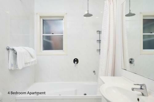 Hotel Best Western Plus Charles Sturt Suites & Apartments
