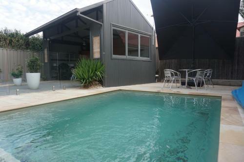 Hotel Best Western Plus Charles Sturt Suites & Apartments