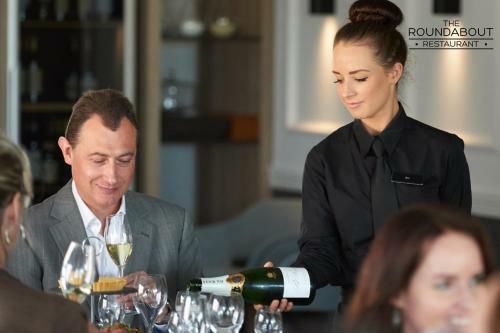 Hotel Best Western Plus Charles Sturt Suites & Apartments