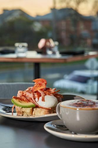 Hotel Best Western Plus Charles Sturt Suites & Apartments