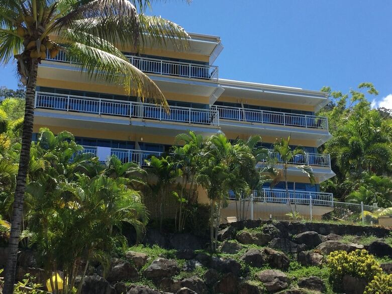 Aparthotel Coral Sea Vista Apartments