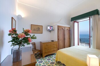 Residencia La Caravella On Positanos Beach