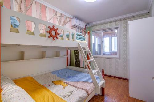 Xi'an Zhonglou Two-bedroom Apartment