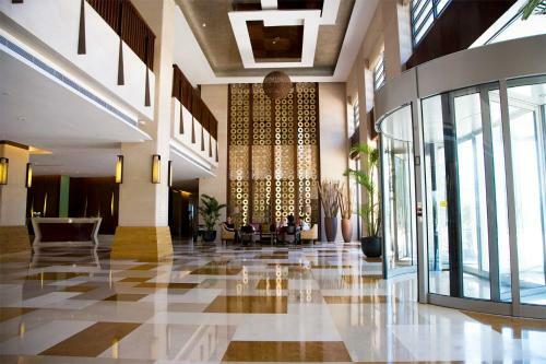 Hotel Golden Bay Resort