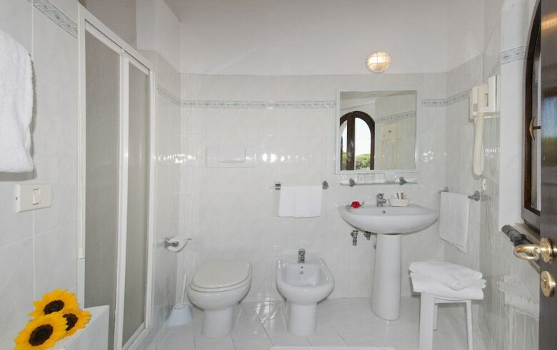 Hotel Cala Di Mola