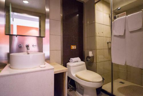 Hotel Motel Beijing Shilihe Metro Station