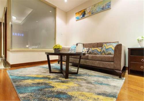 Qingdao Jinshan We+ Holiday Apartment ?wusi Square?