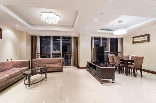 Qingdao Jinshan We+ Holiday Apartment ?wusi Square?